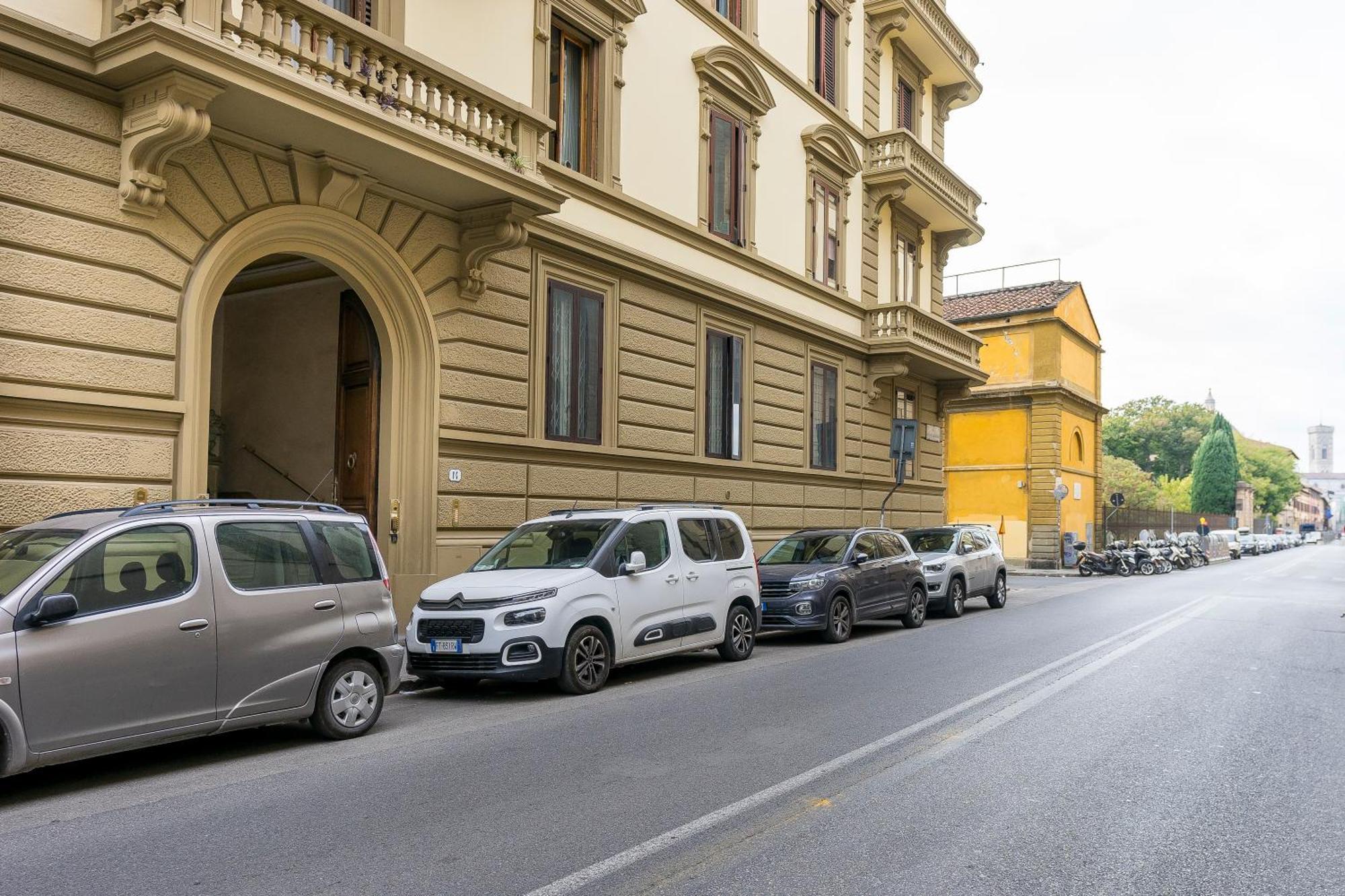 San Marco White Appartamento Luxury Con Garage Su Richiesta 佛罗伦萨 外观 照片